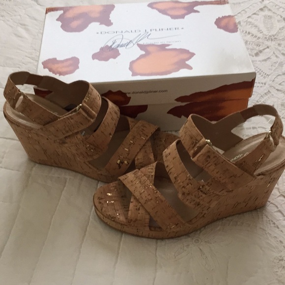 Donald Pliner cork wedges never been worn. - Picture 2 of 3